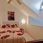 Golden View Apartment *