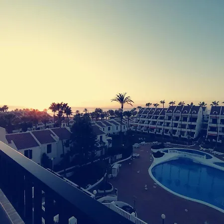 Golden View Apartment *